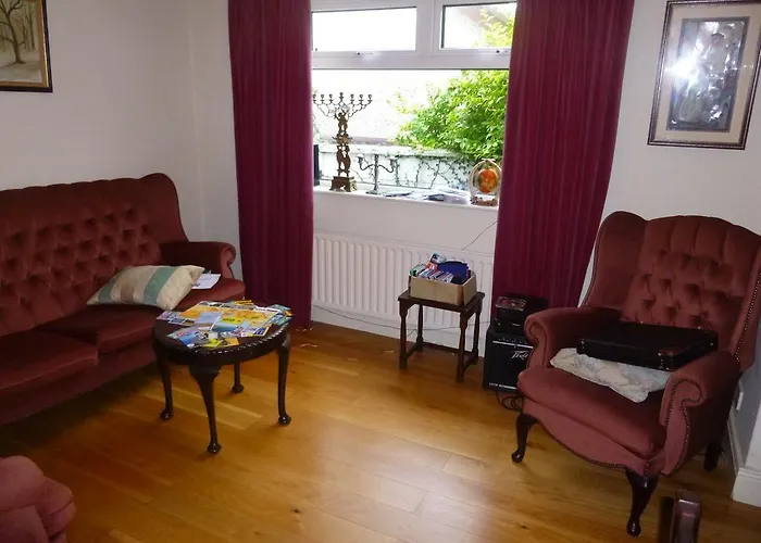 Dun Roamin Bed & Breakfast 3*